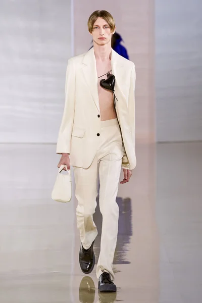 Look 38
